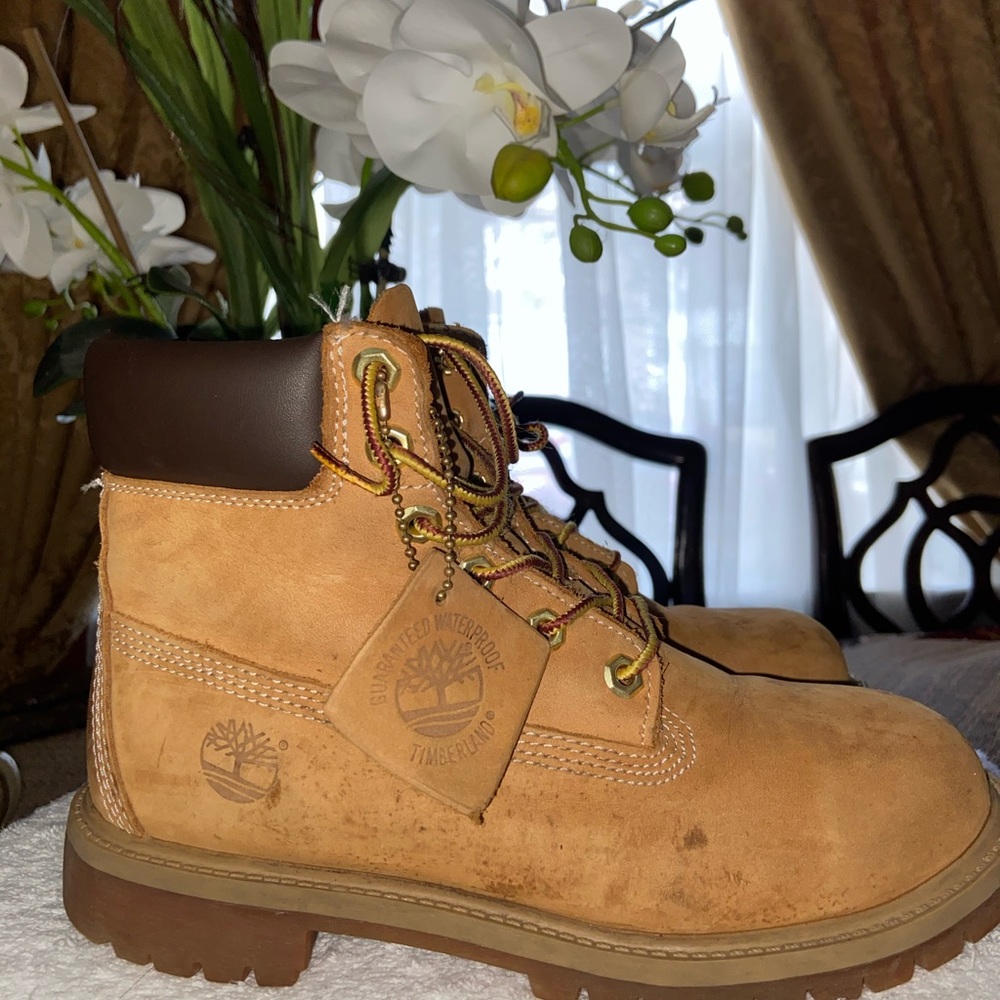 Timberlands Boots - Picture 2 of 5